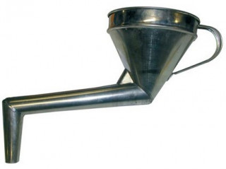 Nálevka s kolenem vyhnutá kov. č.1